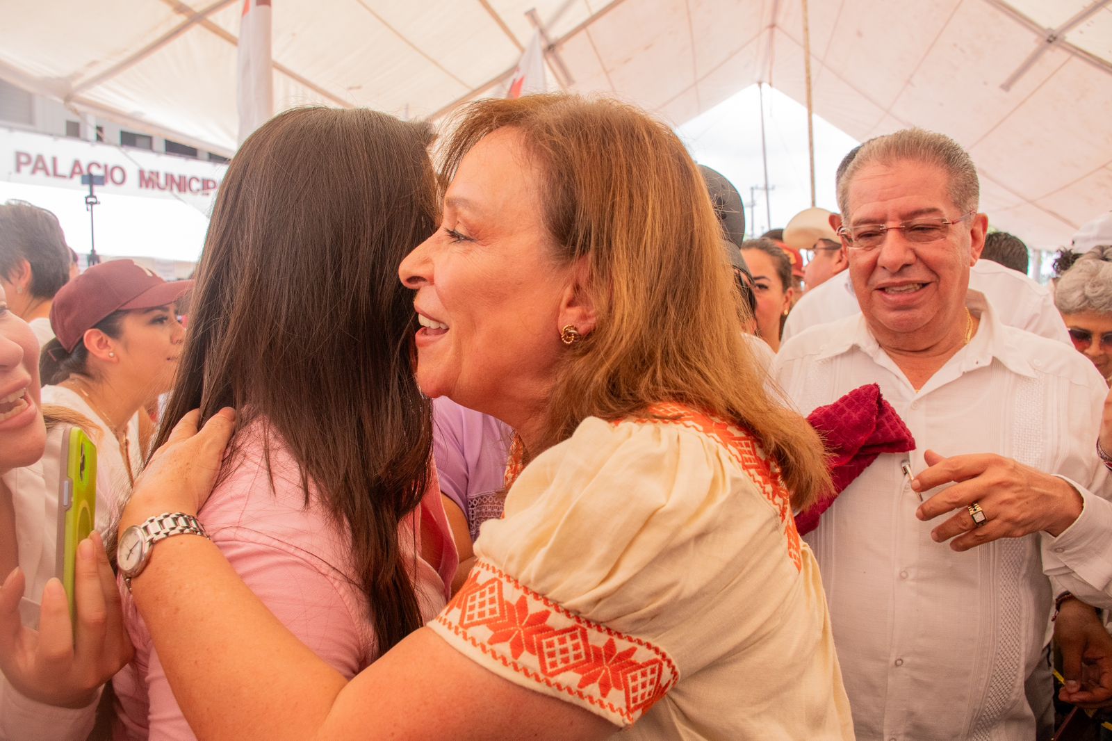 Adanely Rodríguez Acompaña a la Gobernadora Electa Rocío Nahle en Gira de Agradecimiento por Veracruz