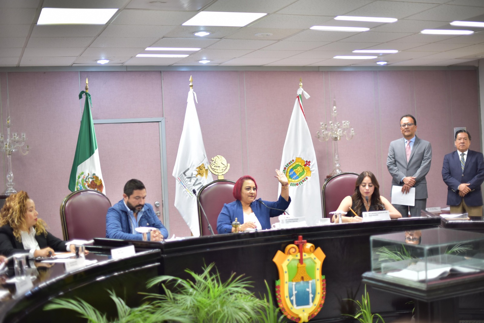 Presentan diputadas solicitudes de licencia para separarse del cargo