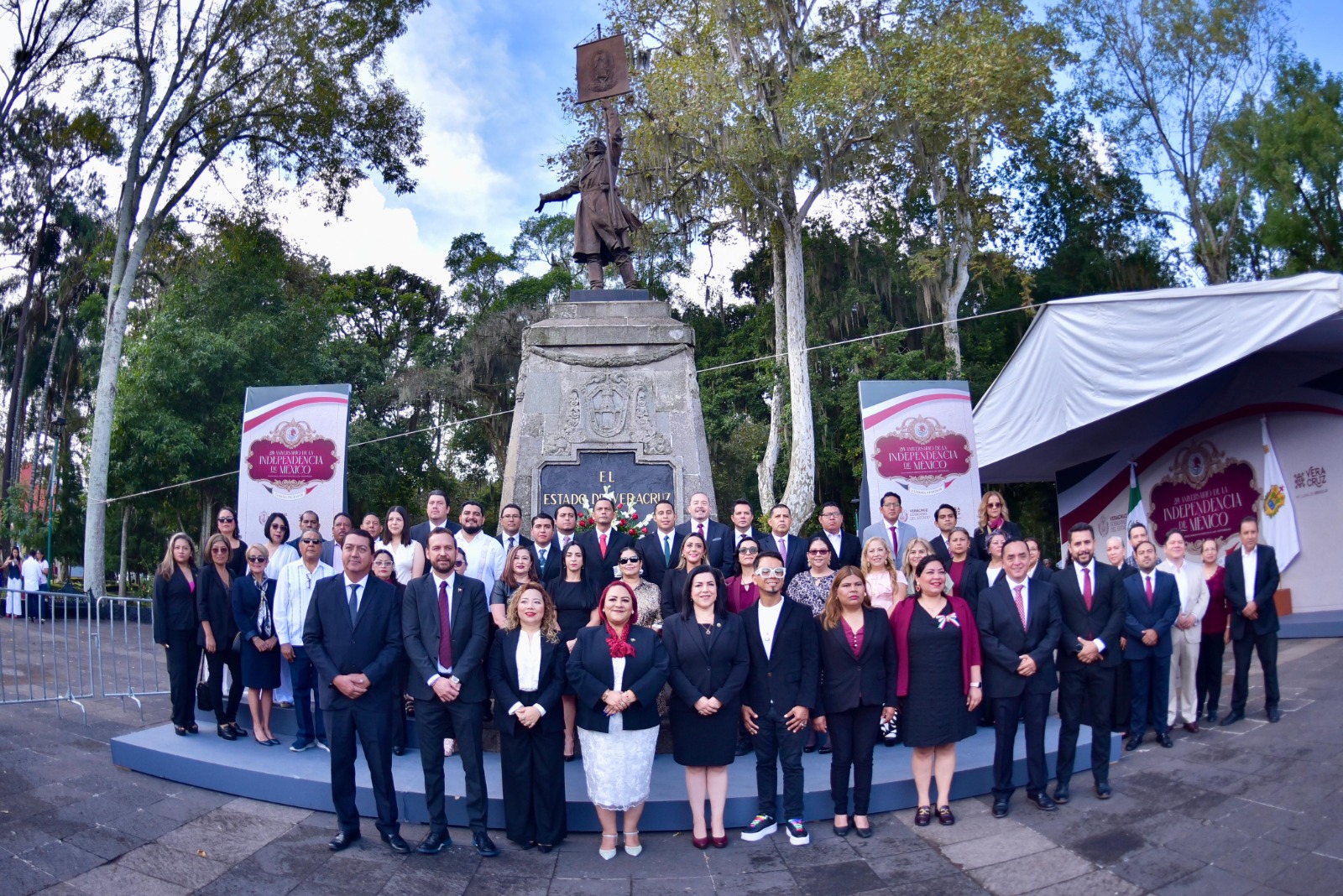 Realiza Congreso Guardia de Honor ante el monumento al Padre de la Patria